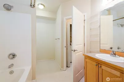 503 225th Lane NE #F105, Sammamish, WA 98074 - Photo 12