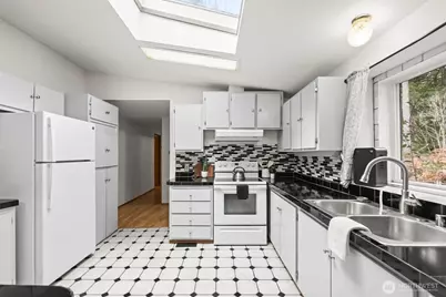 61 N Cresthill Way, Hoodsport, WA 98548 - Photo 12