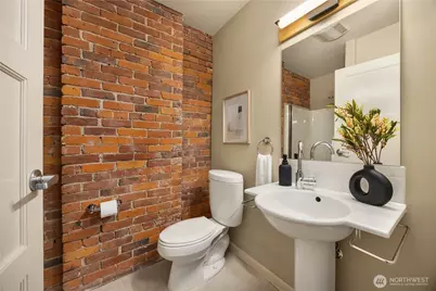 210 3rd Avenue S #2C, Seattle, WA 98104 - Photo 32