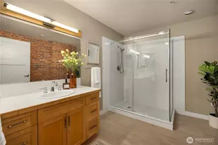 210 3rd Ave S, Seattle, WA 98104 - Photo 26