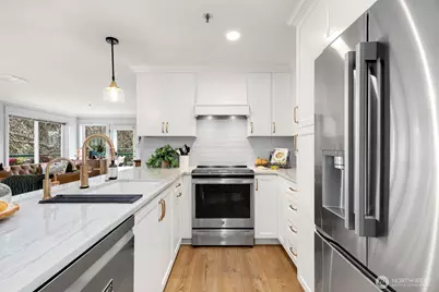 609 7th N #B304, Edmonds, WA 98020 - Photo 6