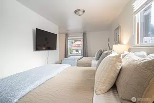 4027 Beach Dr SW, Seattle, WA 98116 - Photo 4