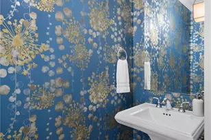 426 Smith St, Seattle, WA 98109 - Photo 14