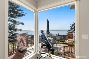 2803 Magnolia Blvd W, Seattle, WA 98199 - Photo 6