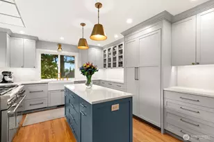 2803 Magnolia Blvd W, Seattle, WA 98199 - Photo 12