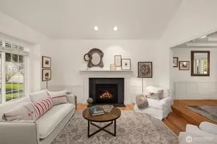 18604 215th Way NE, Woodinville, WA 98077 - Photo 2