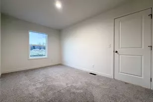 4554 Windemere St, Longview, WA 98632 - Photo 8