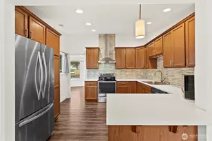 381 E Island Lake Dr, Shelton, WA 98584 - Photo 10