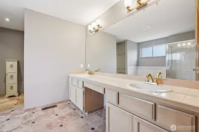 15732 111th Avenue NE, Bothell, WA 98011 - Photo 18