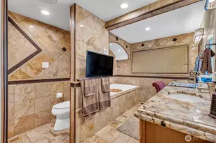 6490 NE Monte Vista Dr, Bainbridge Island, WA 98110 - Photo 14