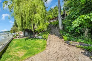 6490 NE Monte Vista Dr, Bainbridge Island, WA 98110 - Photo 32