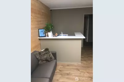 4212 Aurora Avenue N, Seattle, WA 98103 - Photo 6