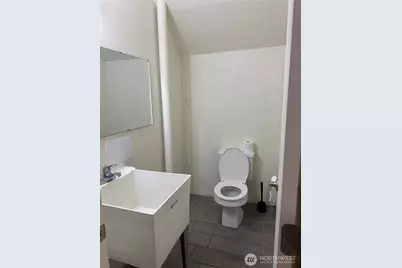 4212 Aurora Avenue N, Seattle, WA 98103 - Photo 12