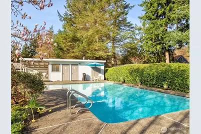 13744 Ashworth Avenue N, Seattle, WA 98133 - Photo 26