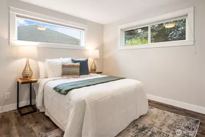 13744 Ashworth Avenue N, Seattle, WA 98133 - Photo 20