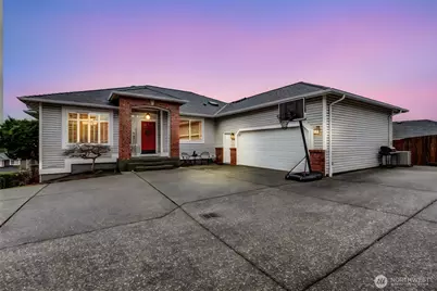 7721 74th Drive NE, Marysville, WA 98270 - Photo 2