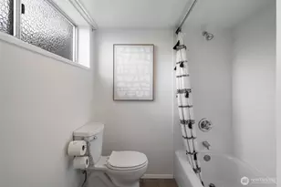 3515 NE 42nd St, Seattle, WA 98105 - Photo 30