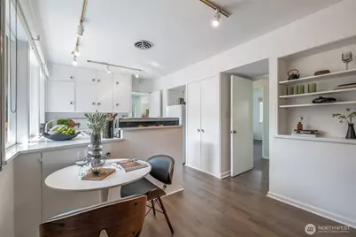 3515 NE 42nd Street, Seattle, WA 98105 - Photo 18