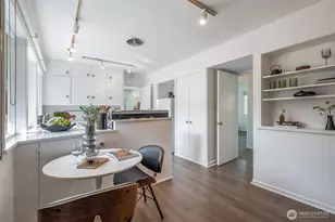 3515 NE 42nd St, Seattle, WA 98105 - Photo 18