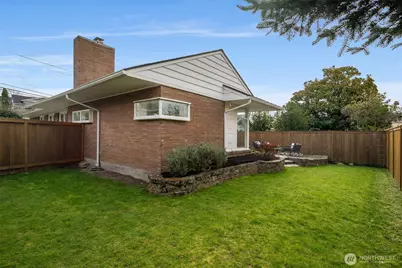 3515 NE 42nd Street, Seattle, WA 98105 - Photo 38