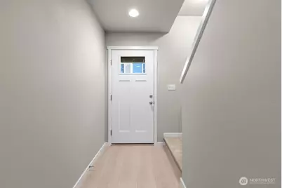 7027 Rainier Drive #E, Everett, WA 98203 - Photo 8