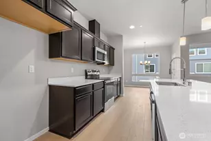 7027 Rainier Dr, Everett, WA 98203 - Photo 14