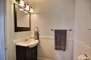 414 Sumner Ave, Sumner, WA 98390 - Photo 10