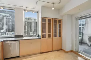 1100 106th Ave NE, Bellevue, WA 98004 - Photo 12