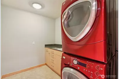 1100 106th Avenue NE #902, Bellevue, WA 98004 - Photo 30