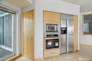 1100 106th Ave NE, Bellevue, WA 98004 - Photo 14