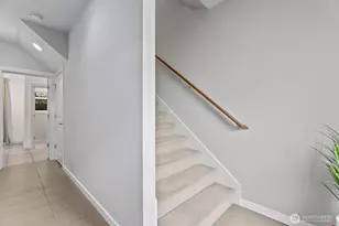 23000 NE 8th St, Sammamish, WA 98074 - Photo 16