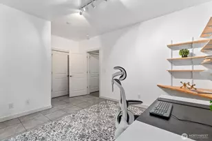 23000 NE 8th St, Sammamish, WA 98074 - Photo 18