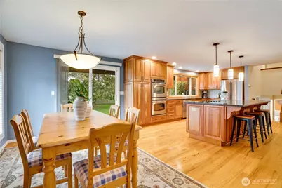 11501 Cloverdale Court SW, Lakewood, WA 98499 - Photo 8