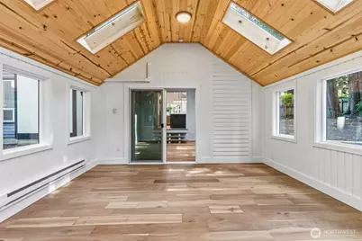 11785 Penny Place NE, Bainbridge Island, WA 98110 - Photo 16