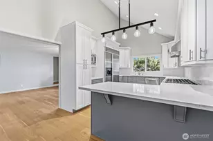 11785 Penny Pl NE, Bainbridge Island, WA 98110 - Photo 8