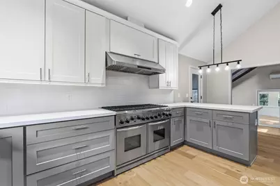 11785 Penny Place NE, Bainbridge Island, WA 98110 - Photo 10