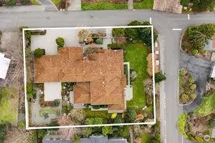 9100 NE 42nd St, Yarrow Point, WA 98004 - Photo 36