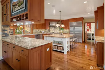 9100 NE 42nd Street, Yarrow Point, WA 98004 - Photo 14