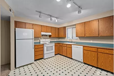 14016 Lenora Place N, Seattle, WA 98133 - Photo 14