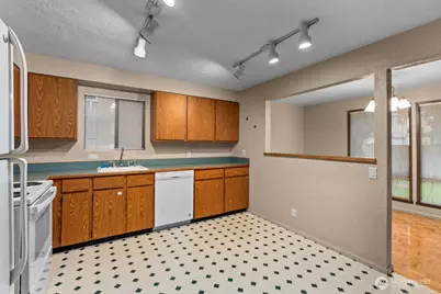 14016 Lenora Place N, Seattle, WA 98133 - Photo 12