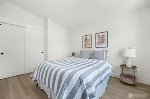 513 NE 123rd St, Seattle, WA 98125 - Photo 4