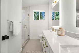513 NE 123rd St, Seattle, WA 98125 - Photo 8