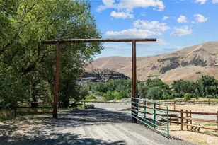 23001 Sr 821, Ellensburg, WA 98926 - Photo 4