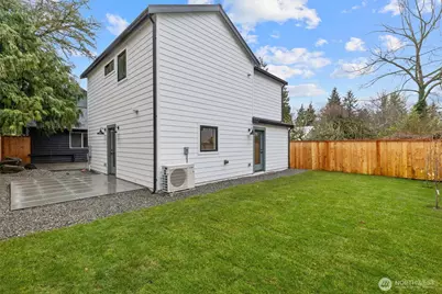 12562 17th Avenue NE #B, Seattle, WA 98125 - Photo 26