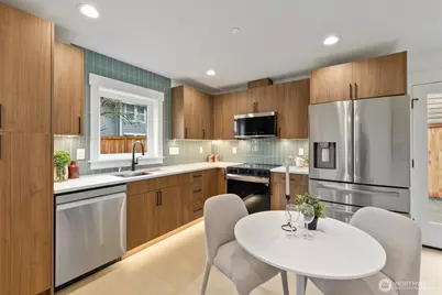 12562 17th Avenue NE #B, Seattle, WA 98125 - Photo 10