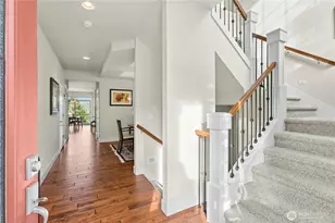 2744 NW Pine Cone Pl, Issaquah, WA 98027 - Photo 2