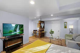 12046 12th Ave NE, Seattle, WA 98125 - Photo 8