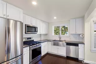 12046 12th Ave NE, Seattle, WA 98125 - Photo 6