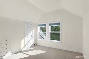 12046 12th Ave NE, Seattle, WA 98125 - Photo 32