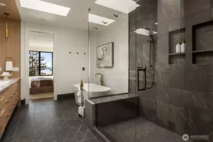 5808 Lakeview Dr, Kirkland, WA 98033 - Photo 24